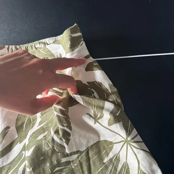 Abercrombie & Fitch Tropical Palm Shorts - Picture 2 of 5